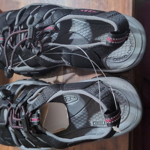 Keen Women's Newport H2 Sandal With Toe Protection - Picture 6 of 7